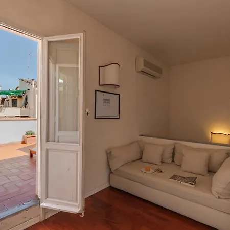 Apartment Damasco Penthouse With Terrace Near The Duomo Florence