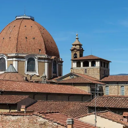 Damasco Penthouse With Terrace Near The Duomo *