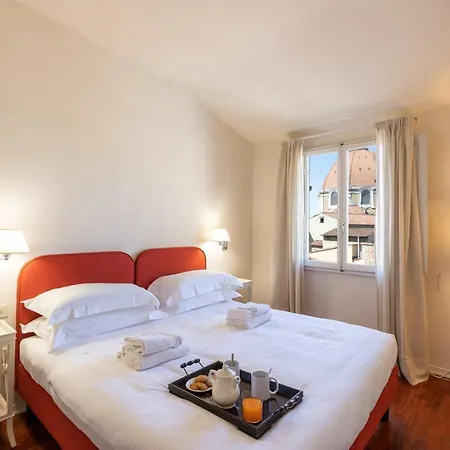 Apartment Damasco Penthouse With Terrace Near The Duomo