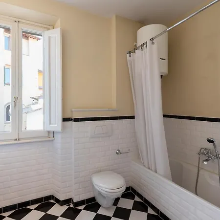 Damasco Penthouse With Terrace Near The Duomo
