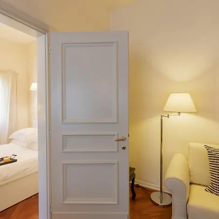 Damasco Penthouse With Terrace Near The Duomo *