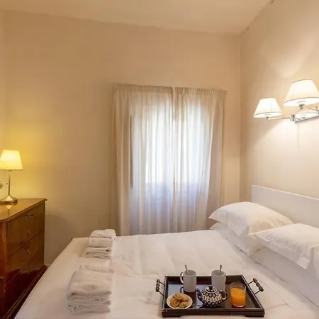 Damasco Penthouse With Terrace Near The Duomo Florence