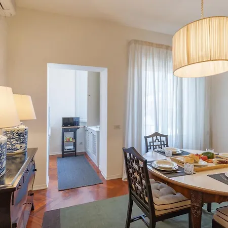 Damasco Penthouse With Terrace Near The Duomo *
