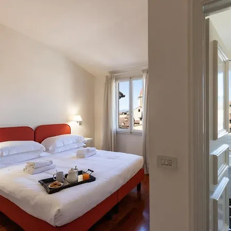 Damasco Penthouse With Terrace Near The Duomo